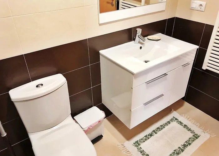 Montolieu Апартаменти